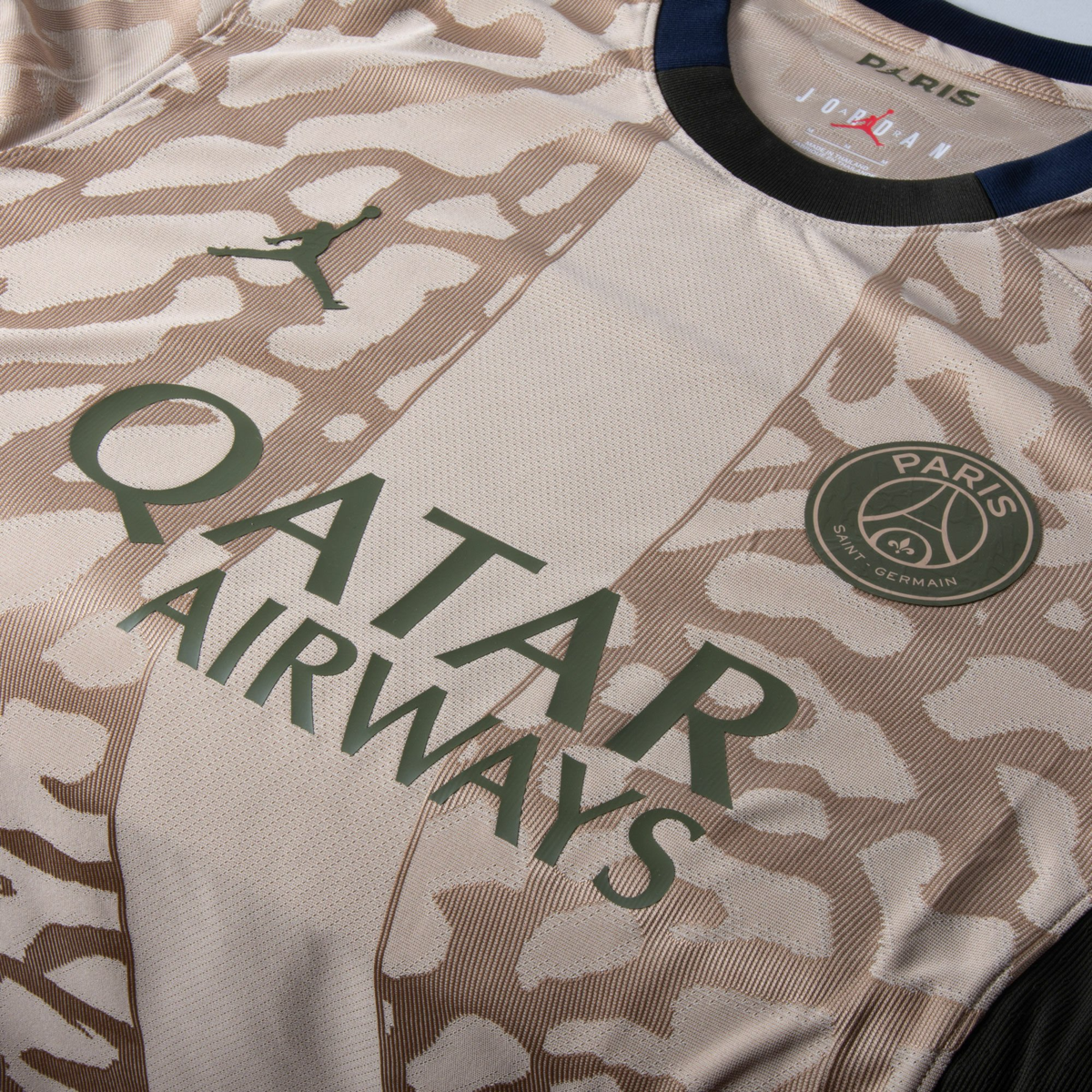 2023-24 Paris Saint-Germain FC 4th Kit