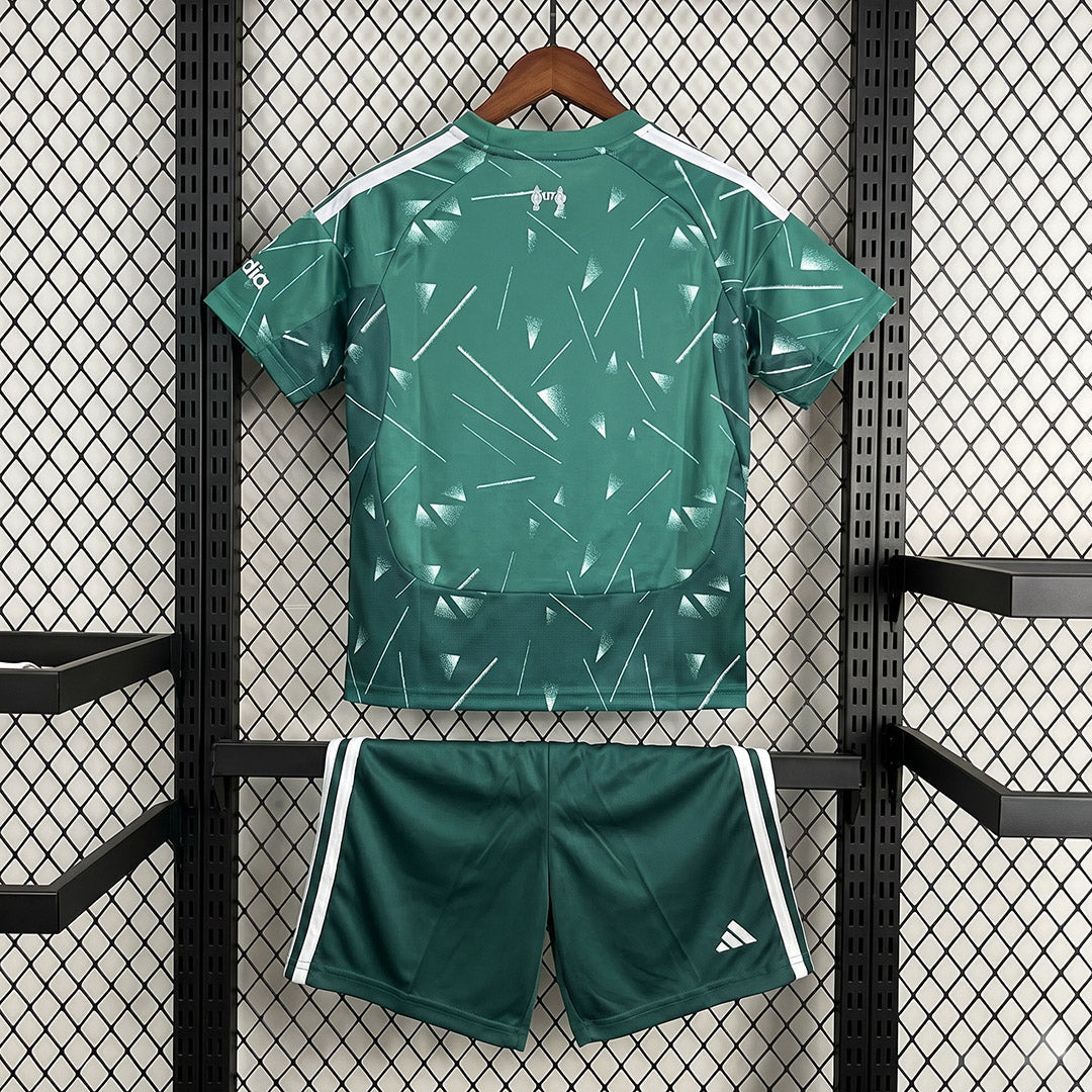 26/27 Liverpool Goalkeeper Kit Kids