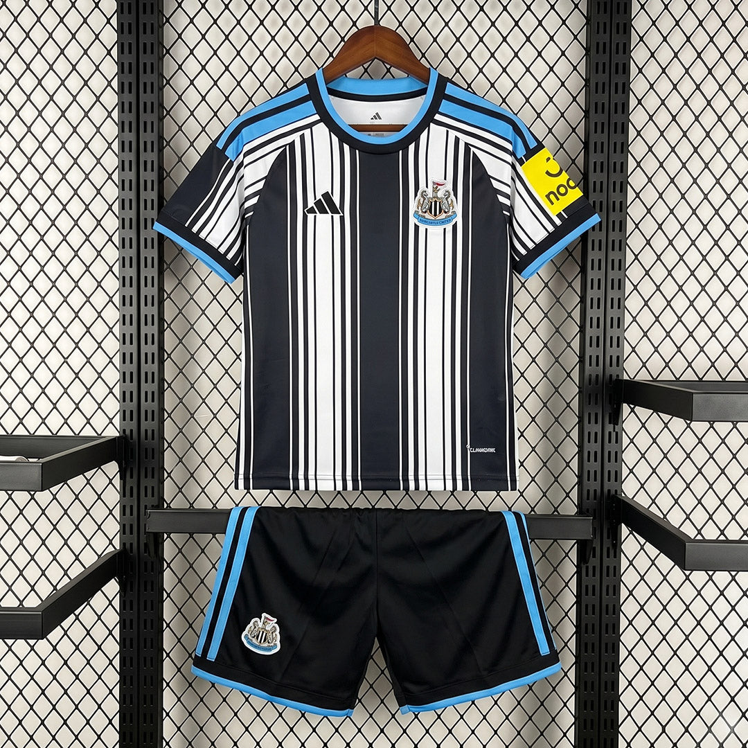 26/27 Newcastle United Home Kit Kids