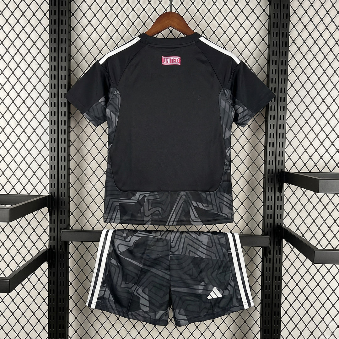 26/27 Manchester United Goalkeeper Kit Kids